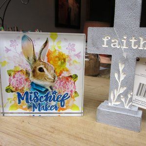 Easter Desck Decor...Faithful/Springful